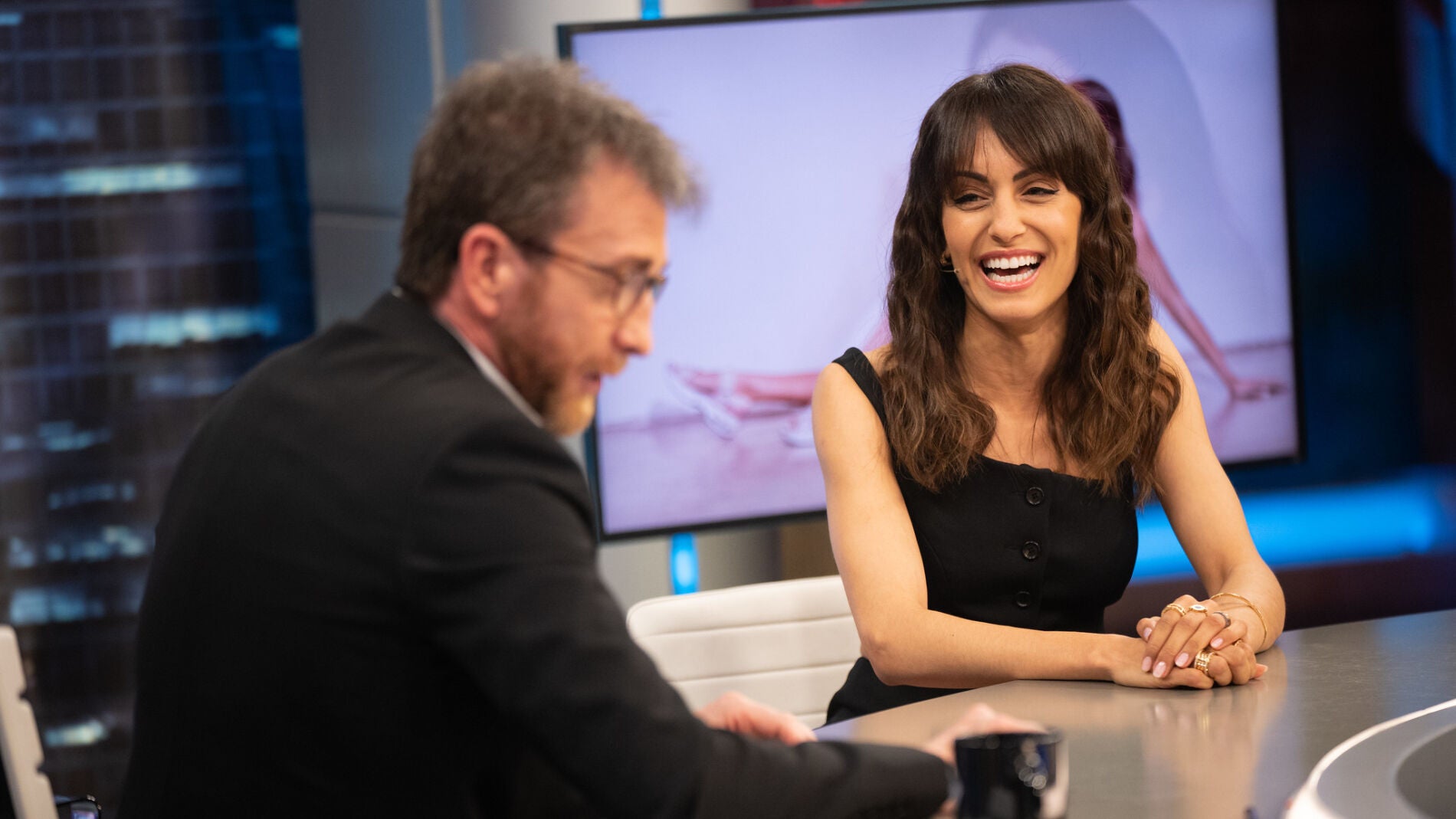Hiba Abouk desvela uno de sus grandes secretos en 'El Hormiguero 3.0': "Las farmacias me vuelven loca" 
