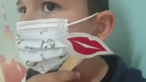 Besos virtuales y mensajes de cariño en el Día del Niño Hospitalizado Besos virtuales y mensajes de cariño en el Día del Niño Hospitalizado