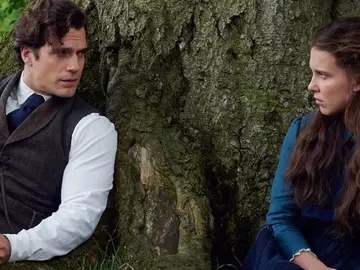 Millie Bobby Brown y Henry Cavill en 'Enola Holmes' Millie Bobby Brown y Henry Cavill en 'Enola Holmes'