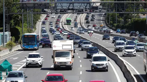 La DGT crea una señal para identificar Zonas de Bajas Emisiones Estado de las carreteras en las salidas de Madrid