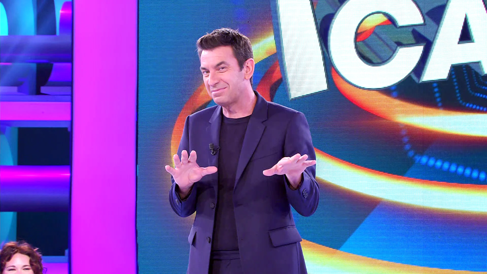 Arturo Valls presenta ‘¡Ahora caigo!’ en versión poesía: “No puedo dejar de rimar” Arturo Valls presenta ‘¡Ahora caigo!’ en versión poesía: “No puedo dejar de rimar”