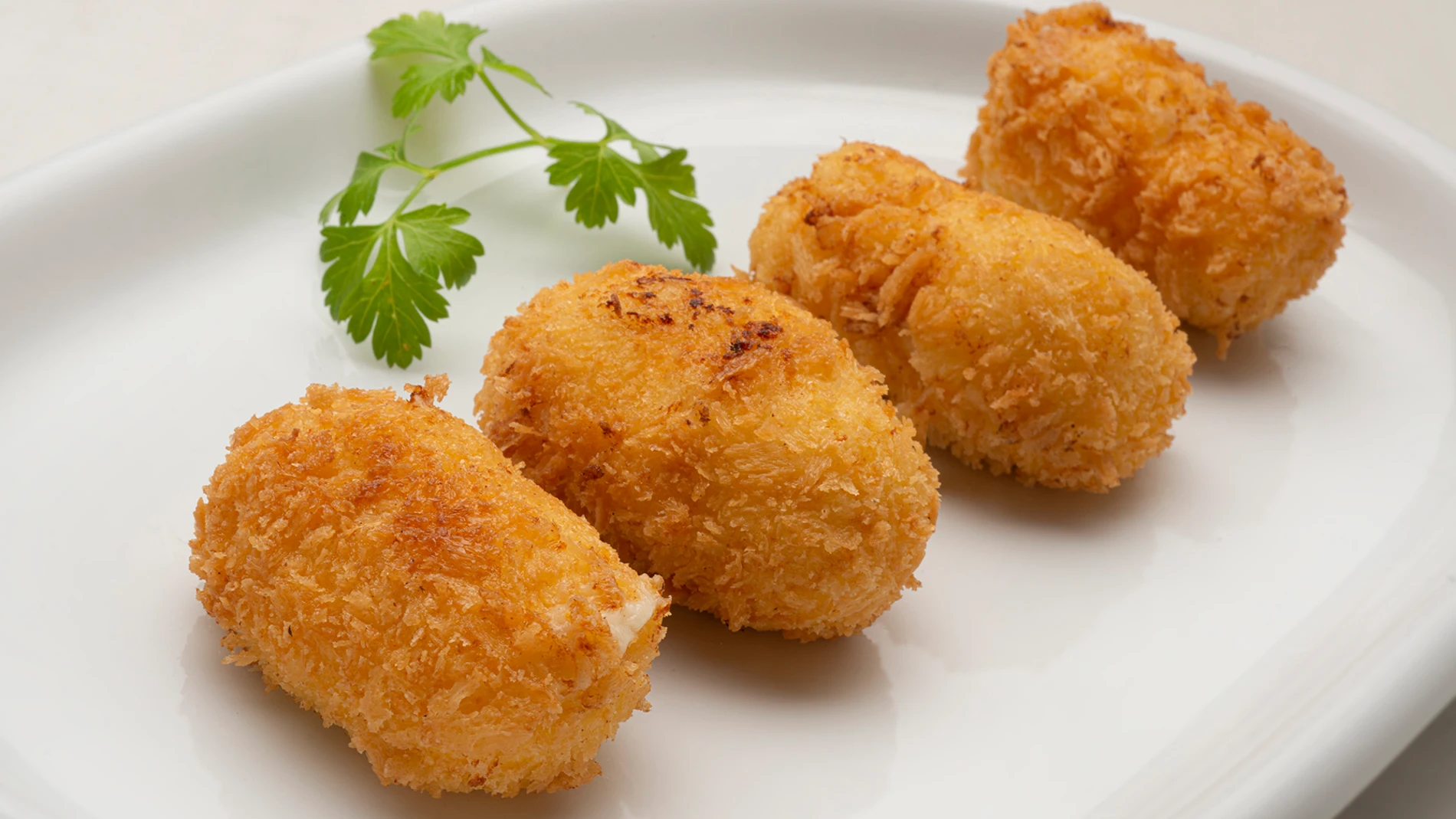 "Un clásico de la cocina española": croquetas de queso manchego, de Karlos Arguiñano