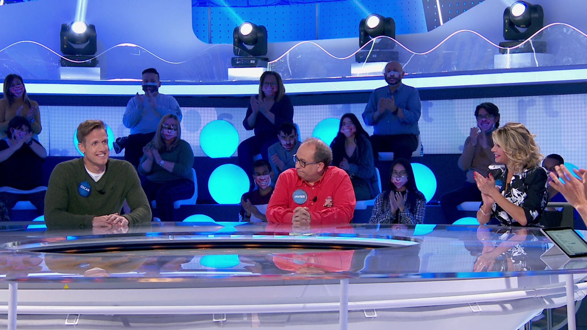 Óscar Martínez pone a prueba a Javier: “Empieza por ‘r’…”