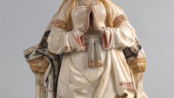 Escultura 'Virgen orante entronizada'