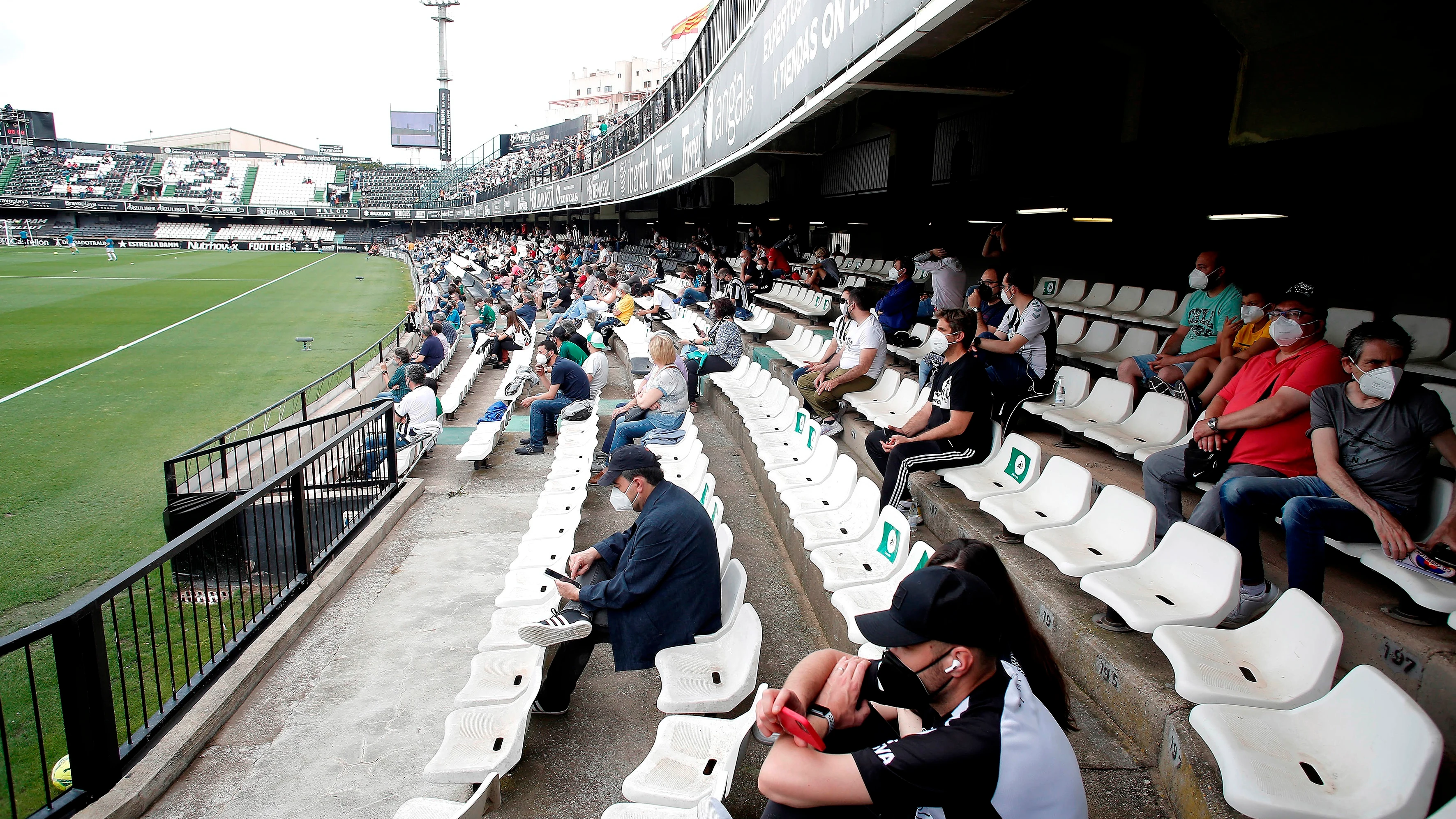 As&iacute; ha sido la vuelta de los aficionados a los estadios de f&uacute;tbol en Castell&oacute;n