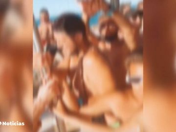 La Guardia Civil investiga una fiesta ilegal en un catamarán en la costa de Gran Canaria