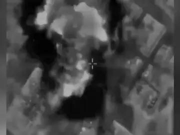 Así ha sido el bombardeo a la casa del 'número 2' de Hamás en Gaza Así ha sido el bombardeo a la casa del 'número 2' de Hamás en Gaza