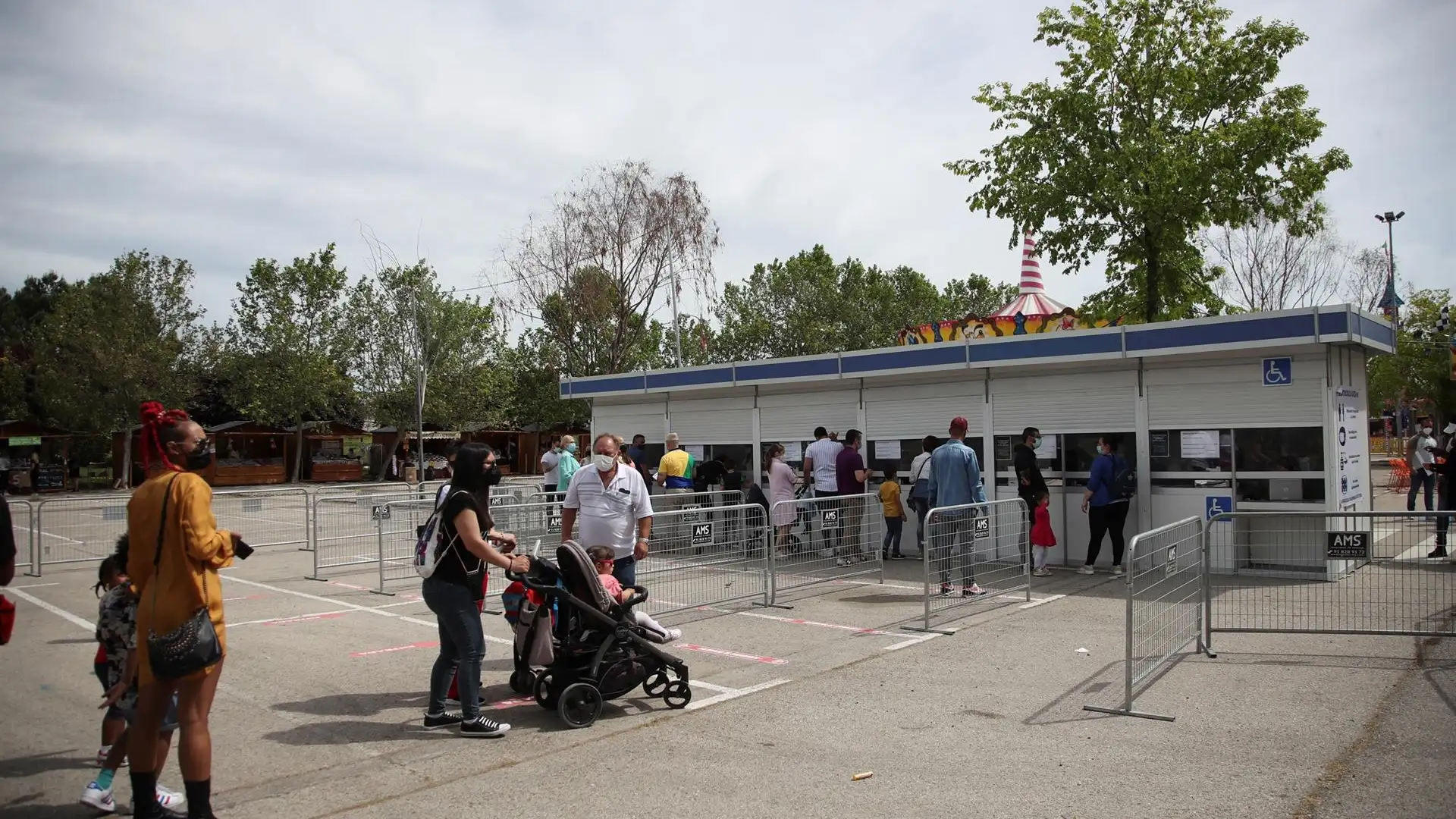Madrid celebra San Isidro con un refuerzo de la seguridad para evitar aglomeraciones y botellones Madrid celebra San Isidro con un refuerzo de la seguridad para evitar aglomeraciones y botellones