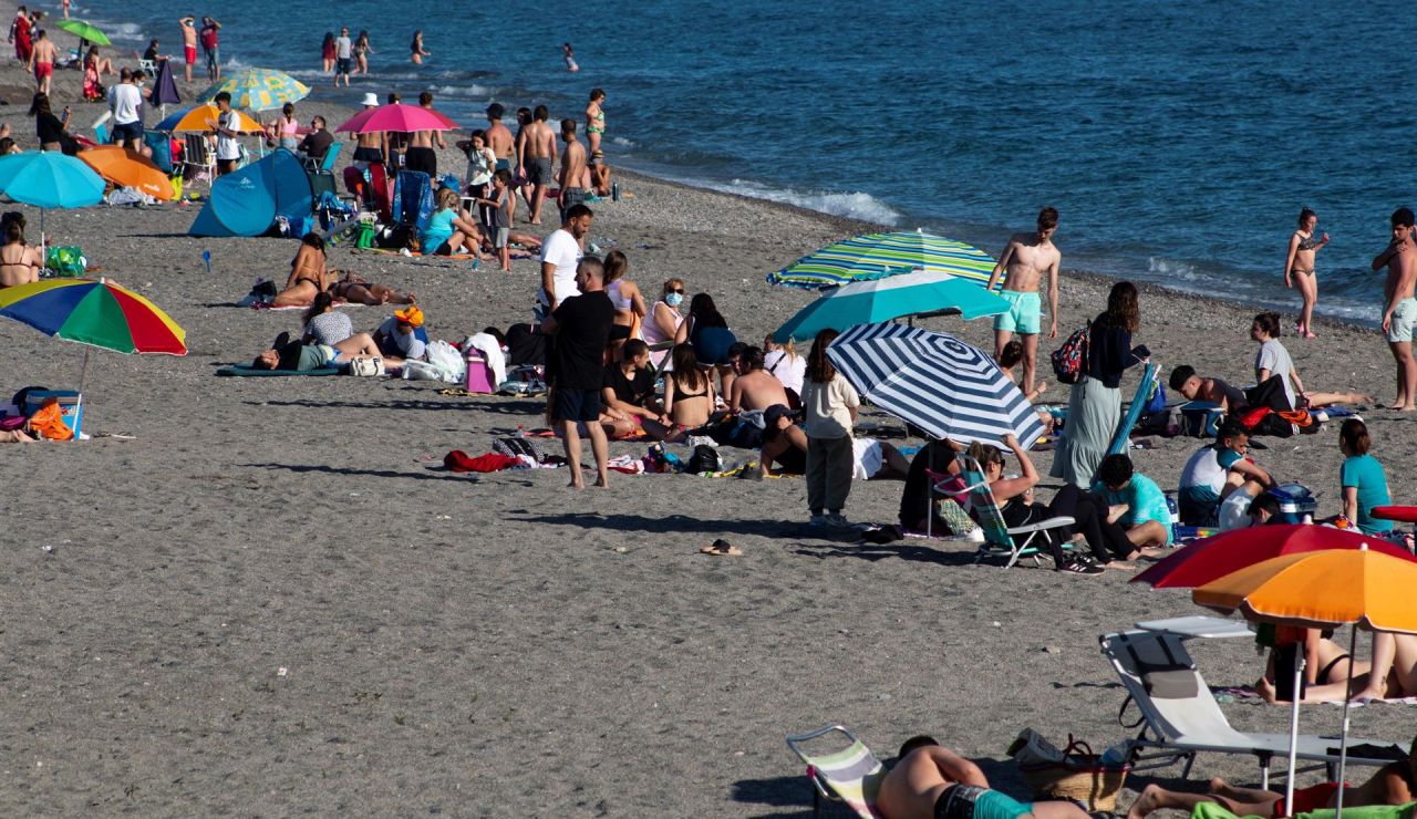 Galicia estudia cerrar playas y parques