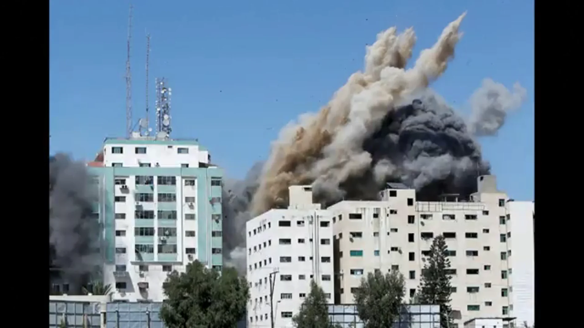 Israel bombardea la sede de agencia AP y Al Jazeera en la Franja de Gaza