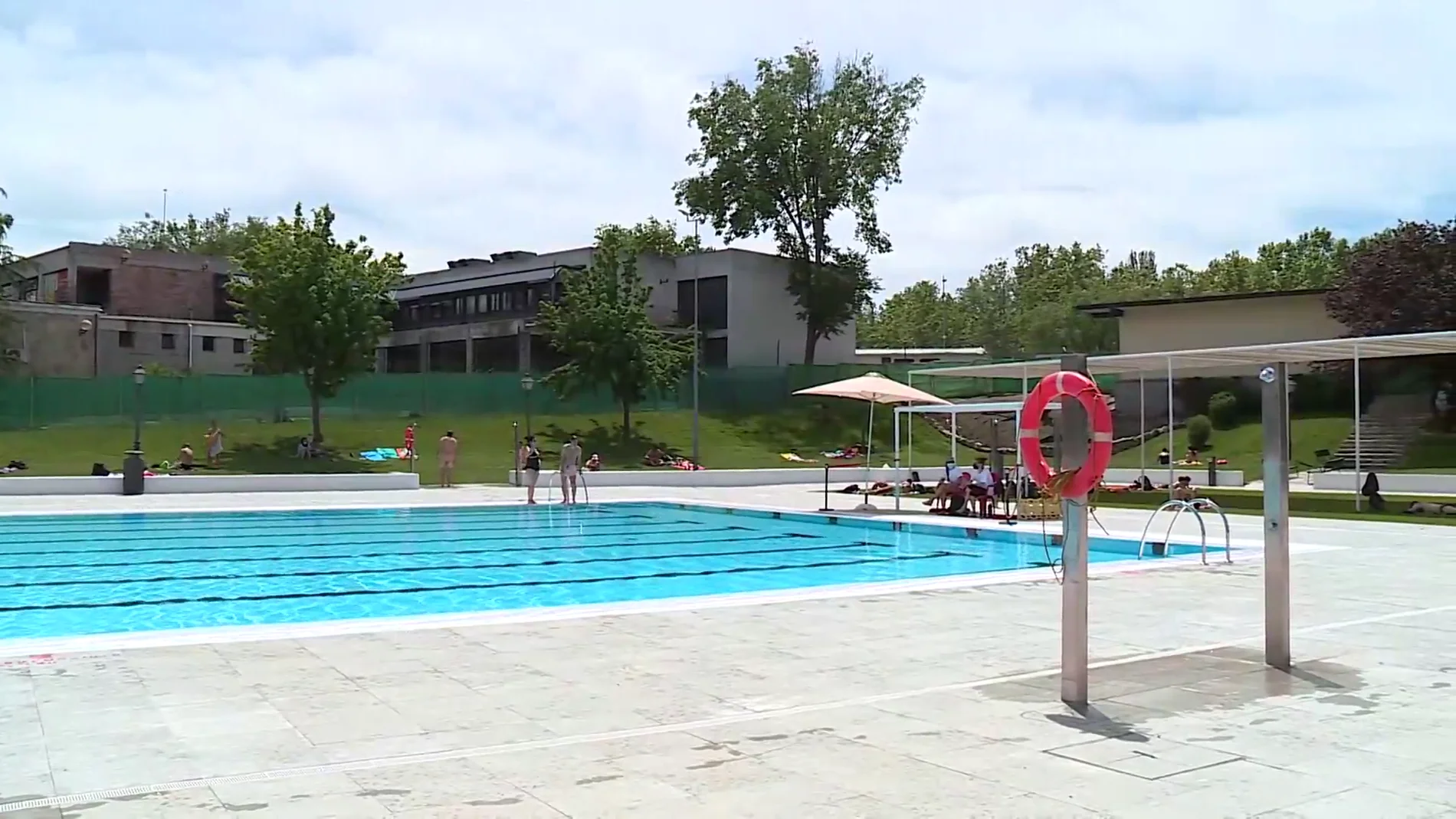 Comienza la temporada de piscinas en Madrid con nuevas medidas y restricciones
