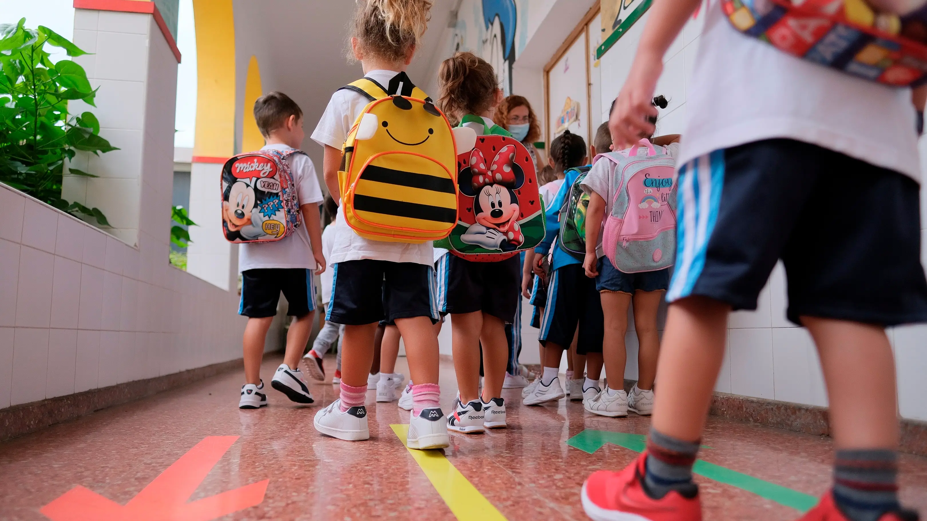 Niños de Infantil en el cole Niños de Infantil en el cole