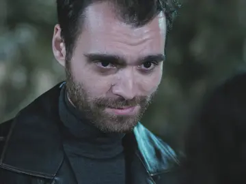 Cem endurece su chantaje para perdonar las vidas de Bahar, Ceyda y Bersan en 'Mujer' Cem endurece su chantaje para perdonar las vidas de Bahar, Ceyda y Bersan en 'Mujer'