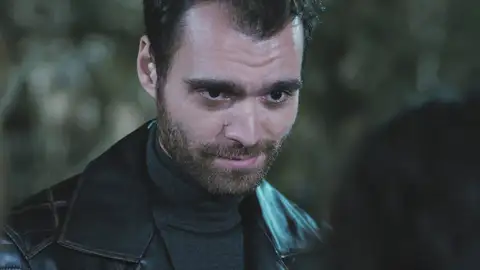 Cem endurece su chantaje para perdonar las vidas de Bahar, Ceyda y Bersan en 'Mujer' Cem endurece su chantaje para perdonar las vidas de Bahar, Ceyda y Bersan en 'Mujer'