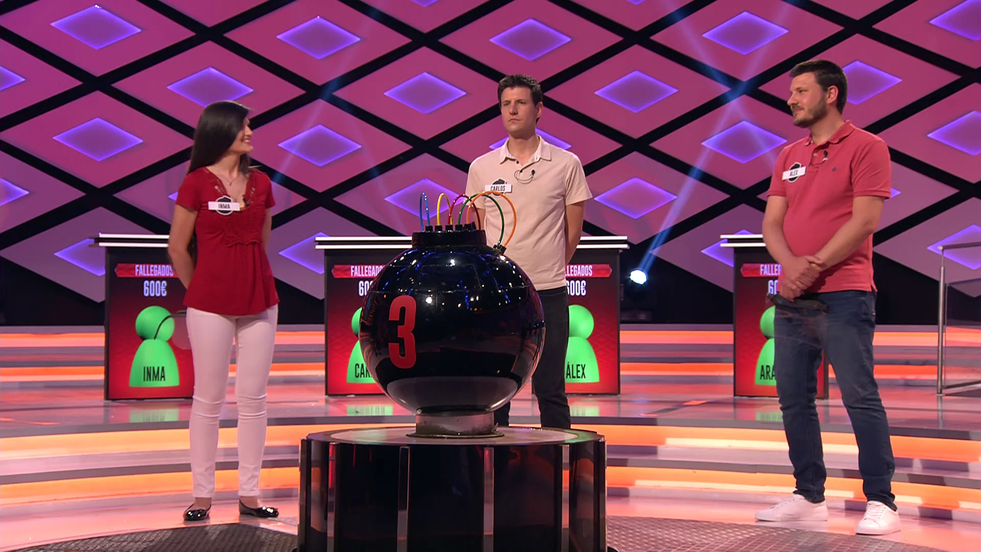 Álex, Carlos e Inma, de ‘Fallegados’, dejan a Juanra Bonet boquiabierto con su profesión Álex, Carlos e Inma, de ‘Fallegados’, dejan a Juanra Bonet boquiabierto con su profesión
