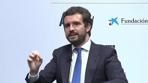 Pablo Casado pide a la Comisión Europea que "la vertiente migratoria se trate conjuntamente desde Frontex e instituciones comunitarias" Pablo Casado pide a la Comisión Europea que "la vertiente migratoria se trate conjuntamente desde Frontex e instituciones comunitarias"