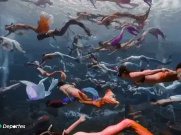 Se bate en China el récord de mermaiding, la apnea con cola de sirena que se está poniendo de moda Se bate en China el récord de mermaiding, la apnea con cola de sirena que se está poniendo de moda