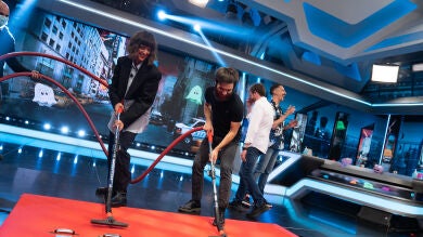¡Con aspiradoras y armónicas! La extraña manera con la que Marron ha hecho música en 'El Hormiguero 3.0'