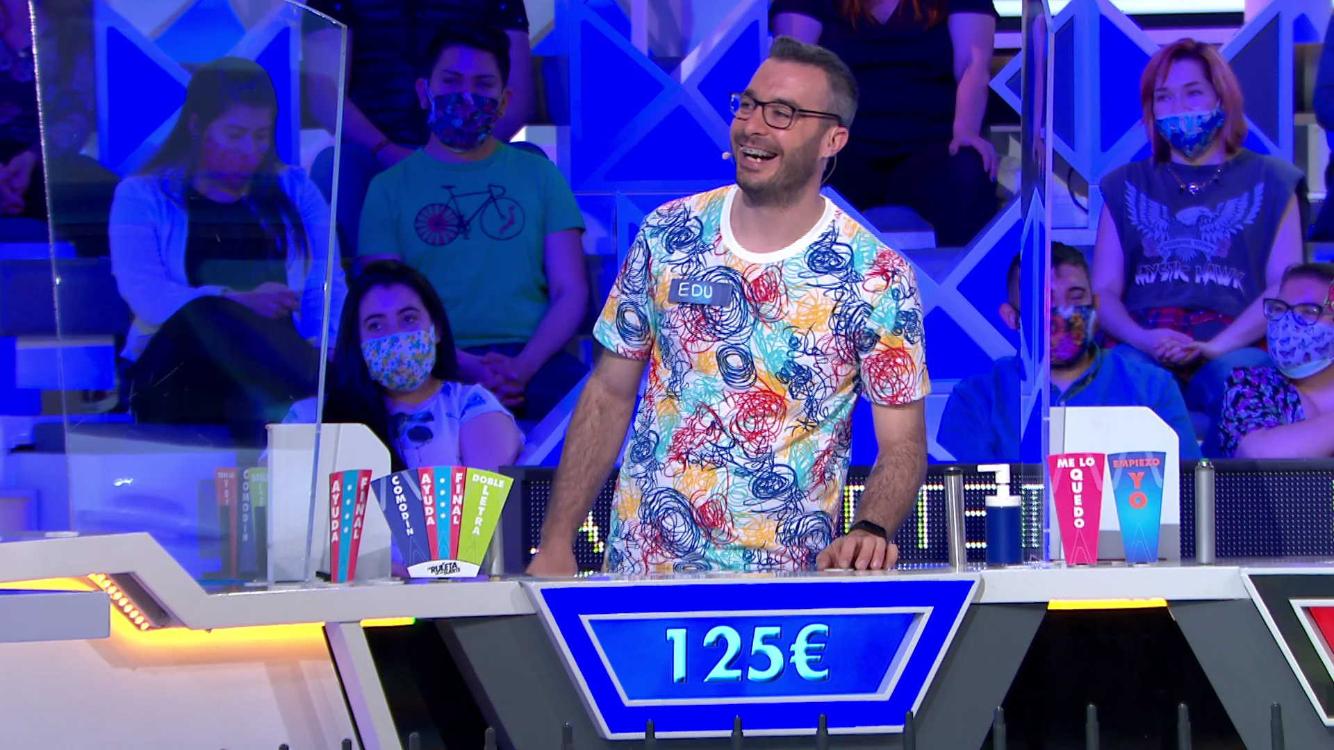 Jorge Fern&aacute;ndez intenta picar a un concursante&hellip; &iexcl;y surte efecto!