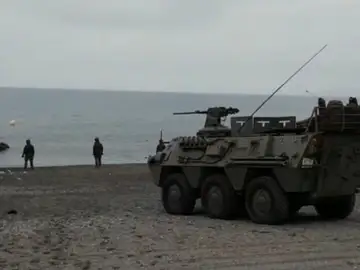 El Ejército se despliega en el Tarajal en Ceuta El Ejército se despliega en el Tarajal en Ceuta