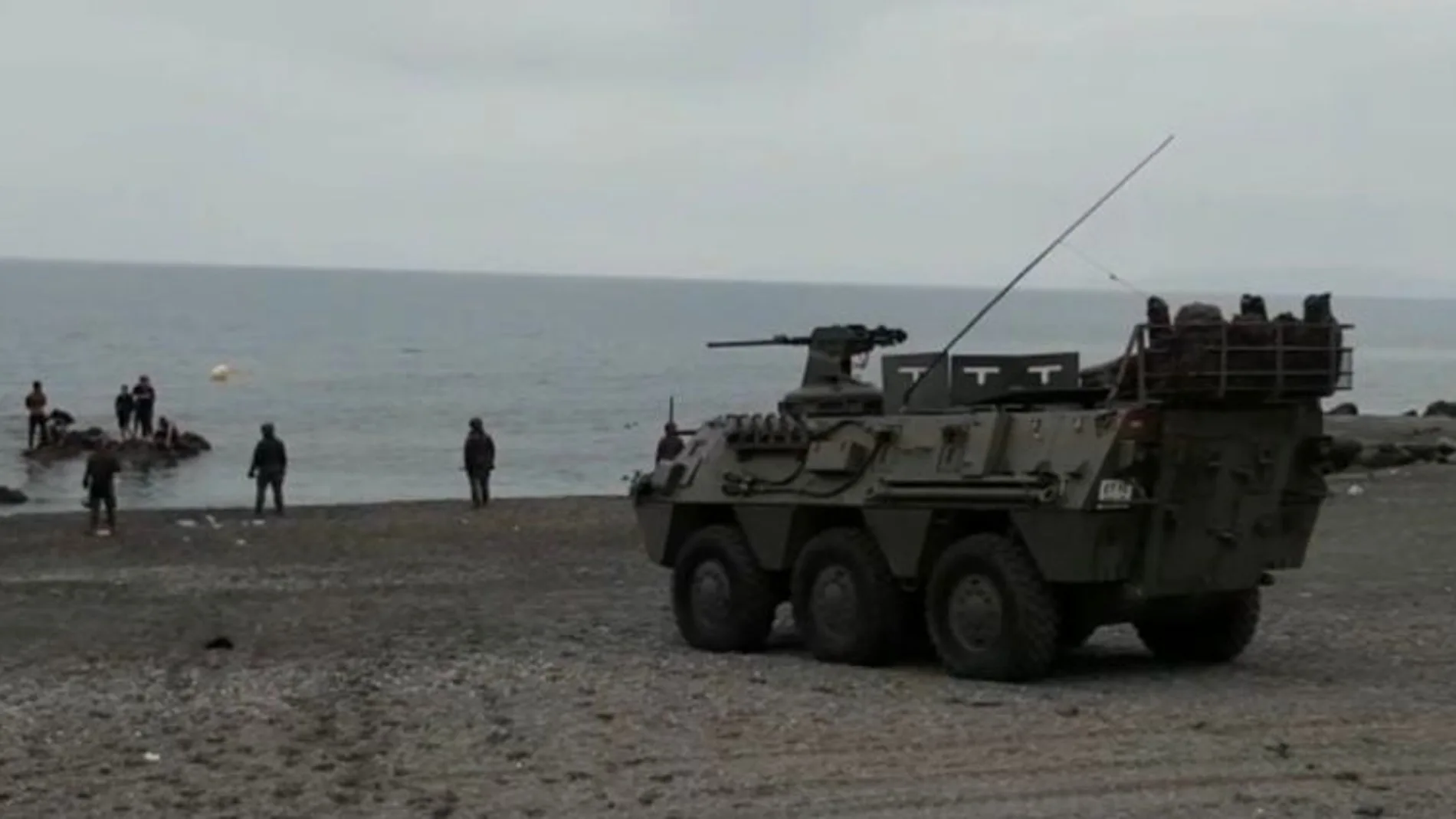 El Ejército se despliega en el Tarajal en Ceuta