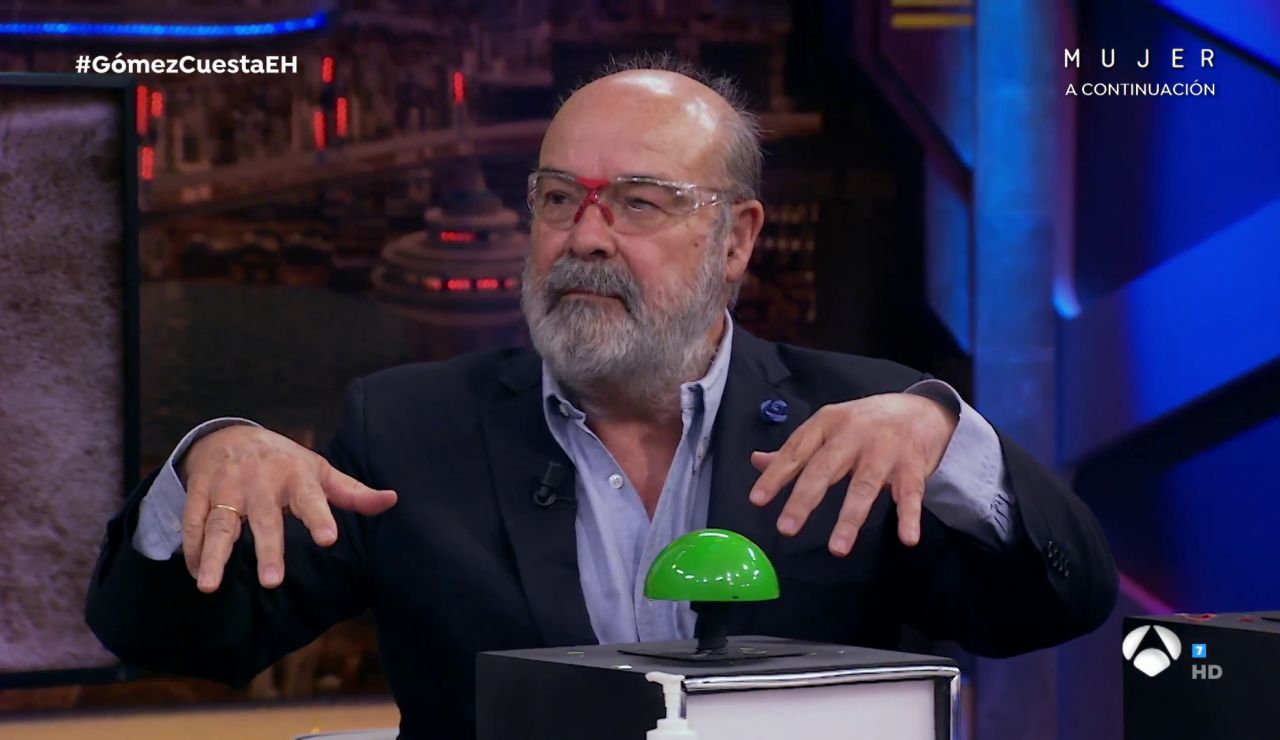 Padel, vino, viajes al espacio... Antonio Resines y su martillo dictan sentencia en 'El Hormiguero 3.0' Padel, vino, viajes al espacio... Antonio Resines y su martillo dictan sentencia en 'El Hormiguero 3.0'