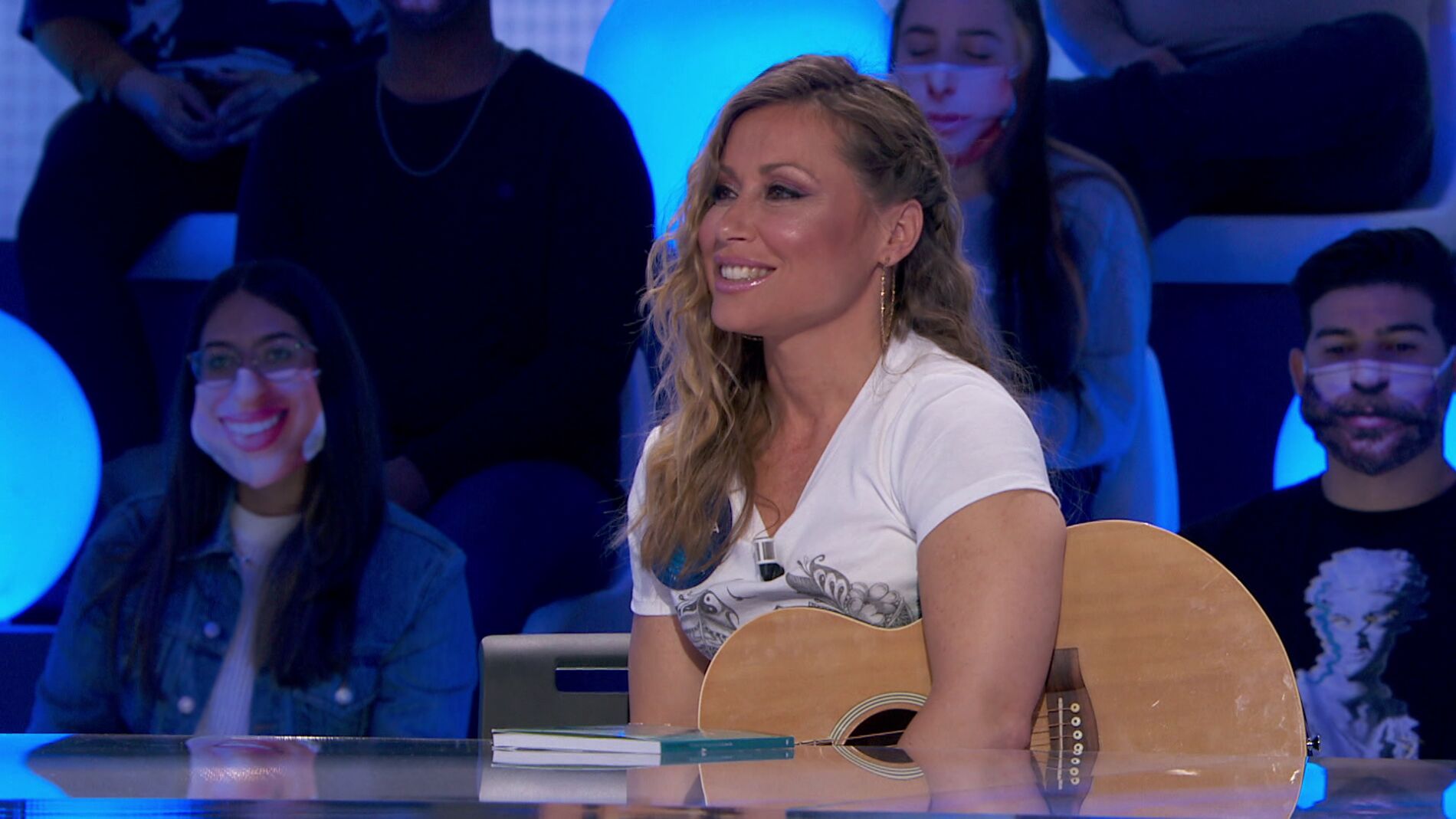 El homenaje de Verónica Romero a Àlex Casademunt cantando ‘Mi música es tu voz’ en ‘Pasapalabra’ 