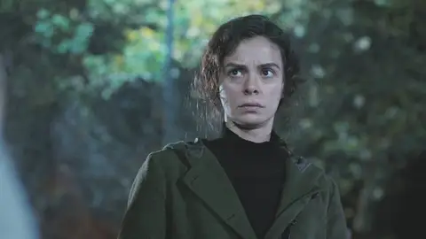 Avance de ‘Mujer’: Cem se impacienta ante el error de Bahar, Ceyda y Bersan Avance de ‘Mujer’: Cem se impacienta ante el error de Bahar, Ceyda y Bersan