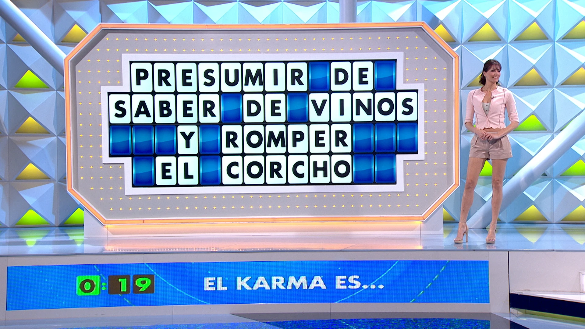 El truco de Laura Moure para descorchar las botellas de vino a la perfección 