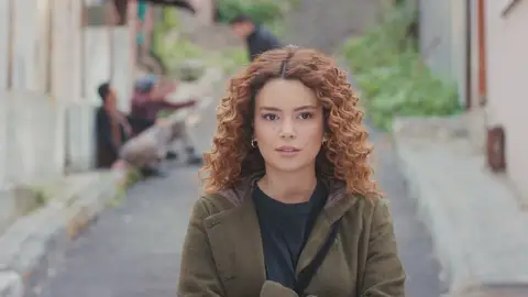 Sirin trama su plan más peligroso: una trampa para Arif que pondrá celosa a Bahar en 'Mujer' Sirin trama su plan más peligroso: una trampa para Arif que pondrá celosa a Bahar en 'Mujer'