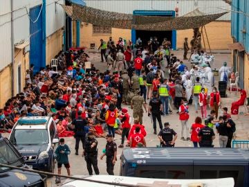 Preocupa la situación de los menores marroquíes en Ceuta, deambulan por las calles sin dinero ni comida y duermen en estanterías de almacenes