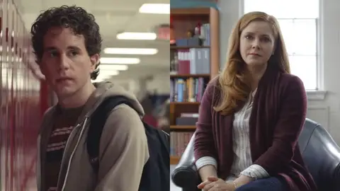 Ben Platt y Amy Adams en 'Dear Evan Hansen' Ben Platt y Amy Adams en 'Dear Evan Hansen'