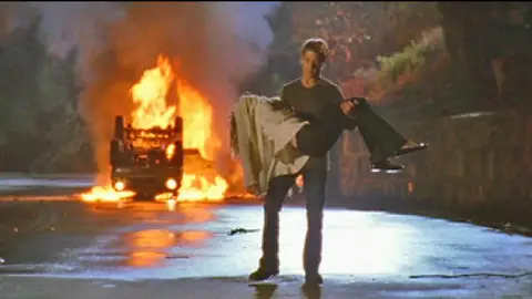 La muerte de Mischa Barton en 'The O.C.' La muerte de Mischa Barton en 'The O.C.'