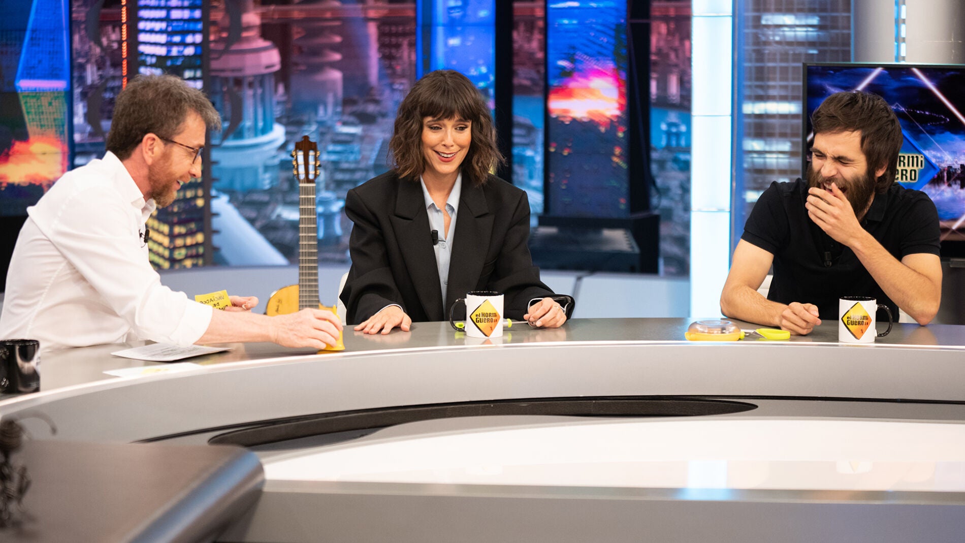 El despiste de Belén Rueda en el Museo del Prado: ¡le dio mimitos a un desconocido!