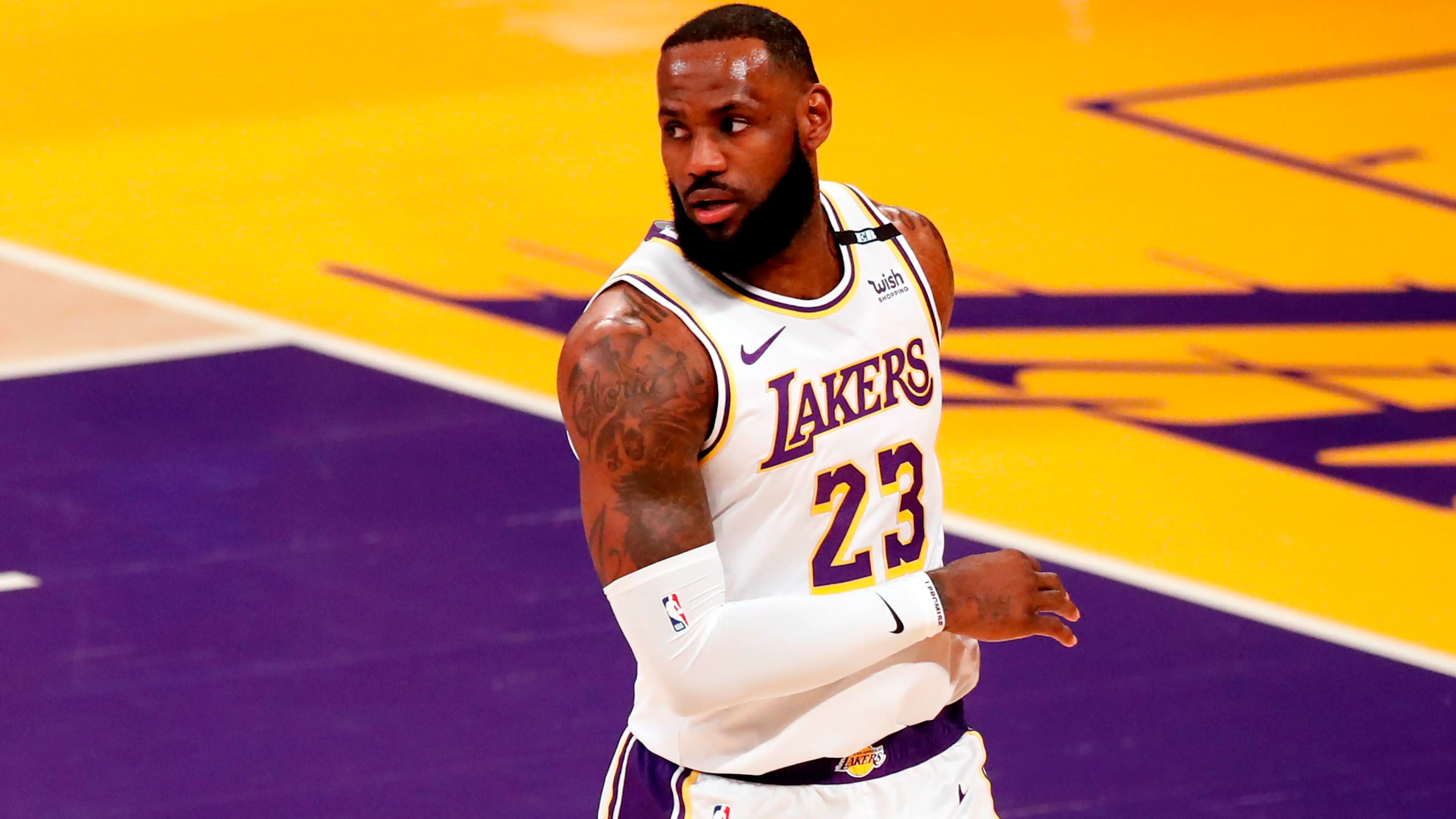 LeBron James, en un partido con los Lakers LeBron James, en un partido con los Lakers