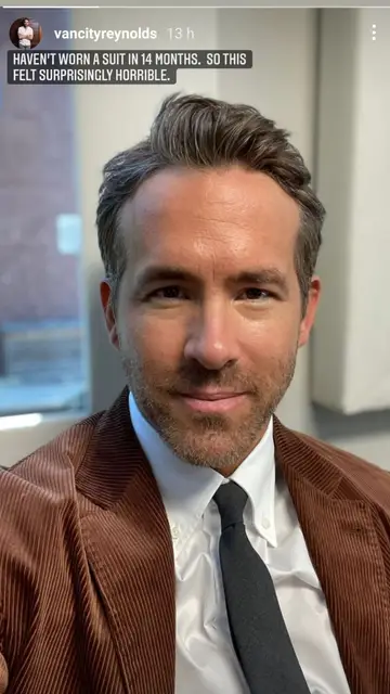 Ryan Reynolds vuelve a los trajes Ryan Reynolds vuelve a los trajes