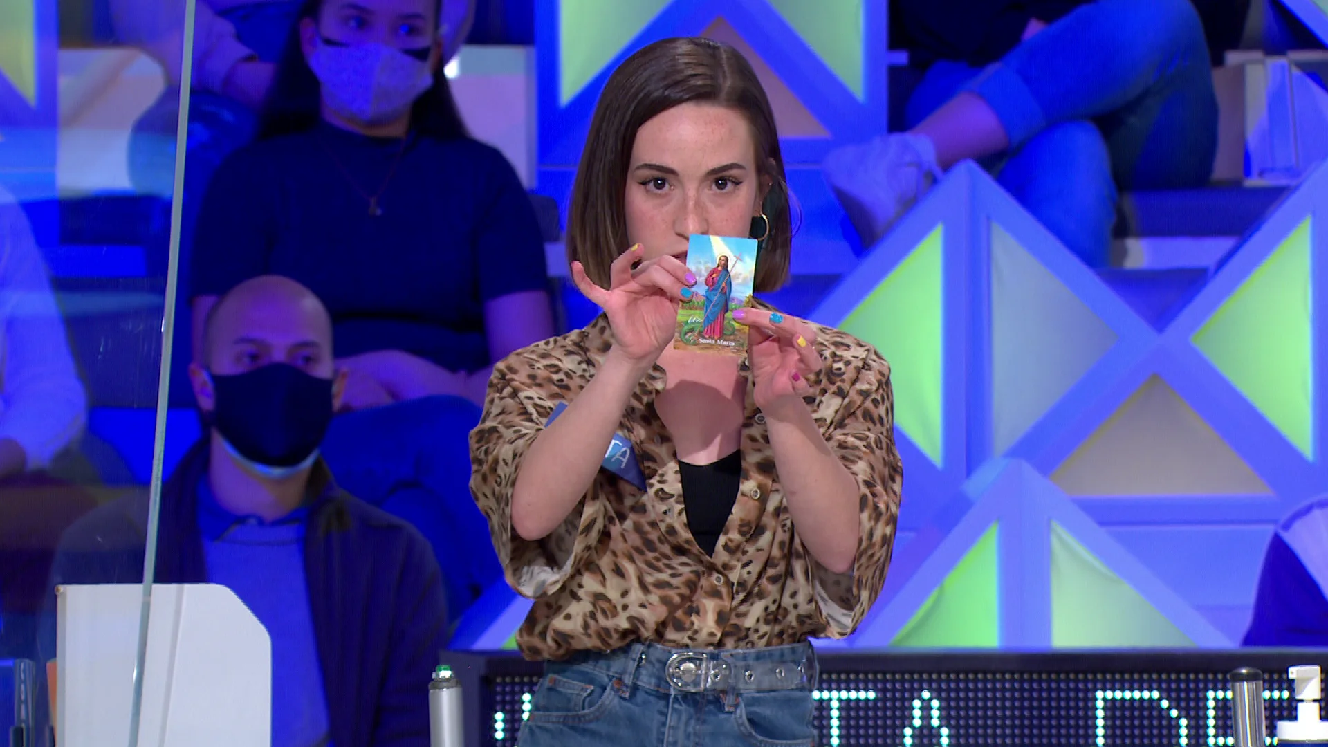 ¡Han vuelto! Una concursante acude a ‘La ruleta de la suerte’ con un amuleto especial