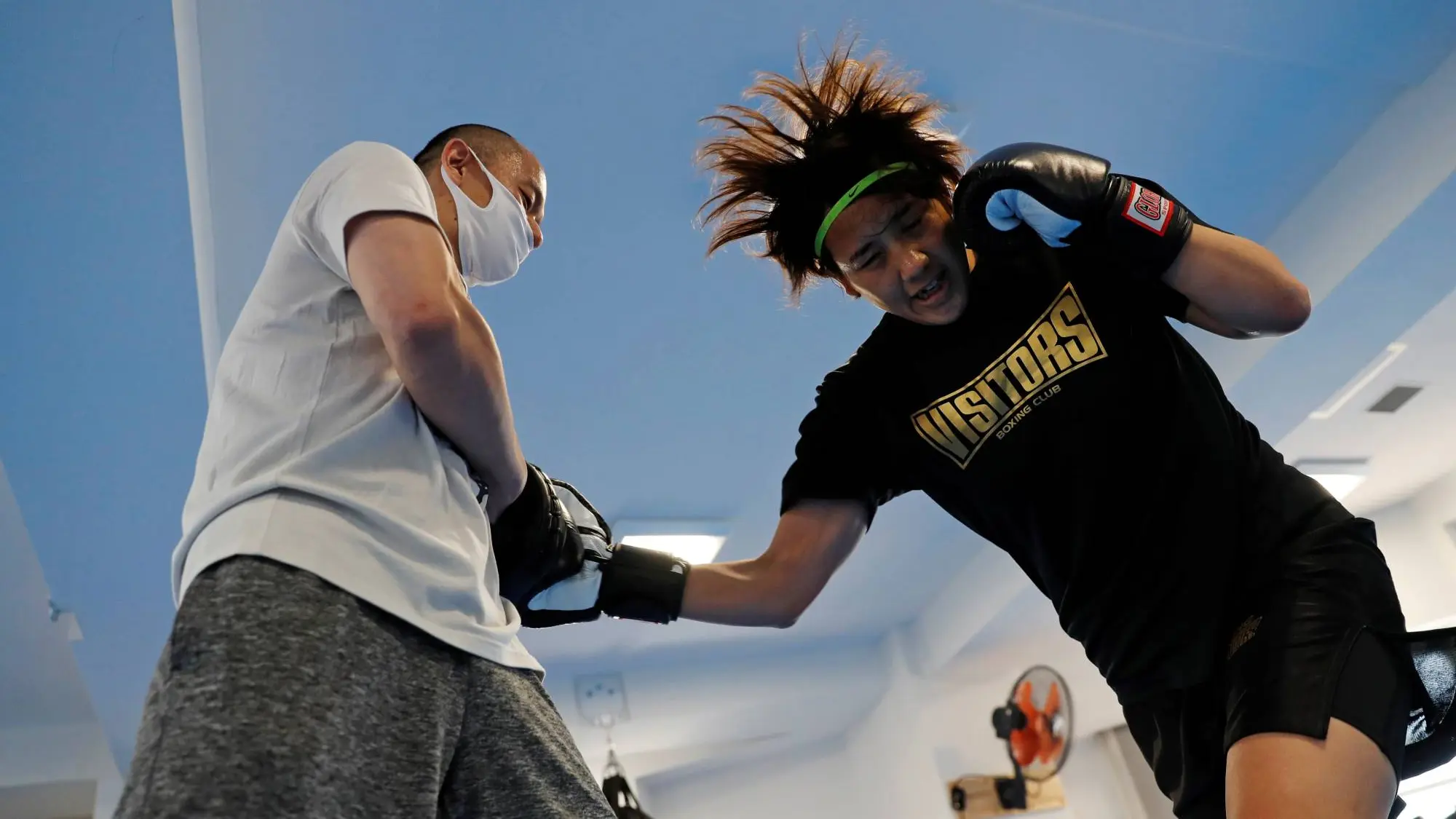 Arisa Tsubata, la boxeadora y enfermera japonesa que no podrá cumplir su sueño de estar en los JJOO de Tokio 2020: "Es muy decepcionante" Arisa Tsubata, la boxeadora y enfermera japonesa que no podrá cumplir su sueño de estar en los JJOO de Tokio 2020: "Es muy decepcionante"