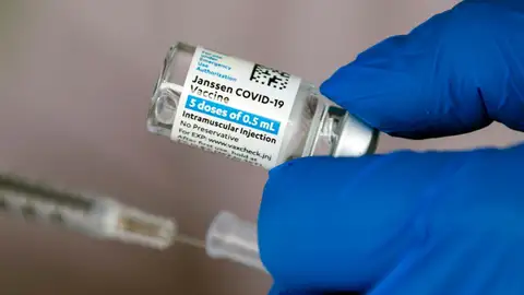 La vacuna de Janssen se utilizará para inmunizar a temporeros y sin techo La vacuna de Janssen se utilizará para inmunizar a temporeros y sin techo