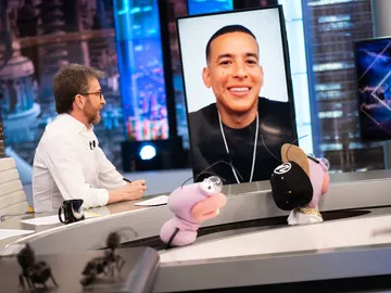 Daddy Yankee revela el sueño que tenía cuando consiguiese un millón de dólares: "Comprarle una casa a mi madre" Daddy Yankee revela el sueño que tenía cuando consiguiese un millón de dólares: "Comprarle una casa a mi madre"