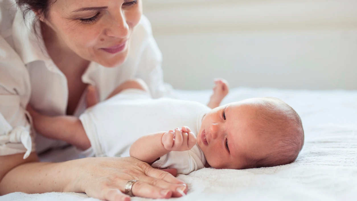 Tener hijos a partir de los 45: pros y contras
