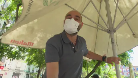 Sombrillas anticontaminación. Mahou Sombrillas anticontaminación. Mahou