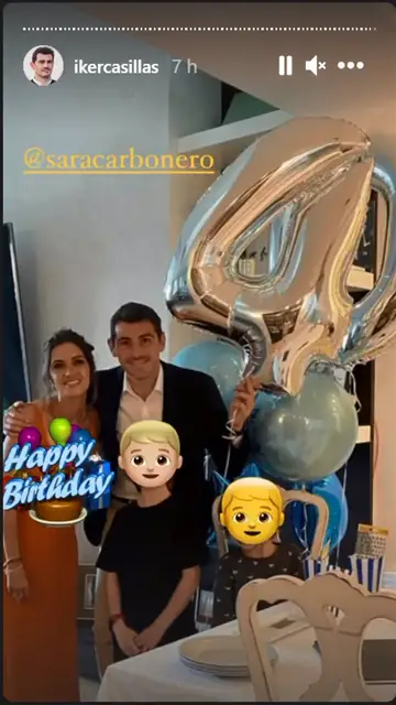 Iker Casillas y Sara Carbonero junto a sus hijos Iker Casillas y Sara Carbonero junto a sus hijo