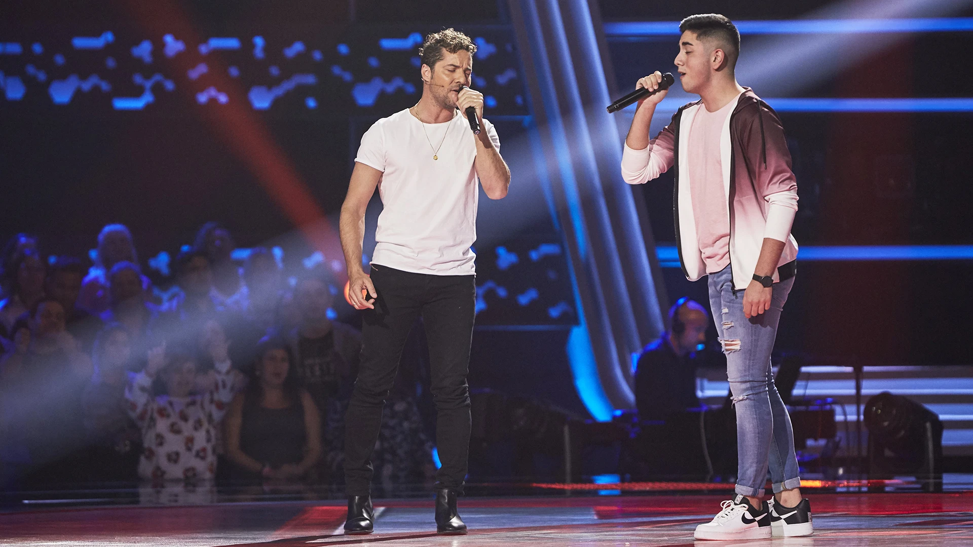 David Bisbal canta ‘Dígale’ con Marcos Moreno en las Audiciones a ciegas de ‘La Voz Kids’ David Bisbal canta ‘Dígale’ con Marcos Moreno en las Audiciones a ciegas de ‘La Voz Kids’