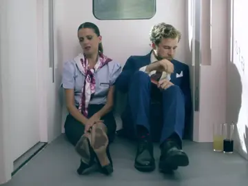 Avance de 'Sí, quiero (corredor): Una novia valenciana, un novio catalán y una boda en un tren Avance de 'Sí, quiero (corredor): Una novia valenciana, un novio catalán y una boda en un tren