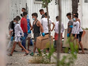 El Gobierno destinará 5 millones de euros a las comunidades que acojan menores migrantes llegados a Ceuta