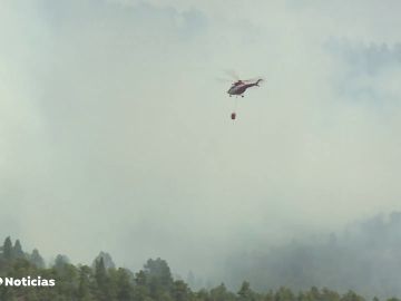 Estabilizado el incendio de Tenerife que ya ha quemado 3.000 hectáreas, aunque no se descarta su peligrosidad