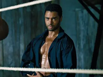 Regé-Jean Page en 'Los Bridgerton' Regé-Jean Page en 'Los Bridgerton'