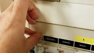 La OCU denuncia subidas del 27% en la próxima factura de la luz con las nuevas tarifas y Facua las tacha de "denigrantes" La OCU denuncia subidas del 27% en la próxima factura de la luz con las nuevas tarifas y Facua las tacha de "denigrantes"