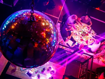Abren las discotecas de Madrid: ¿Qué se puede hacer y qué no? Abren las discotecas de Madrid: ¿Qué se puede hacer y qué no?